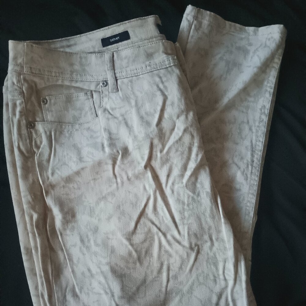 A.n.a Skinny Jeans White With Print Size 18W